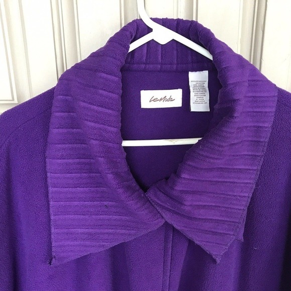 LeModa Poncho Cape Purple Collared Knee Length Open Front Pre-Owned - Picture 3 of 12